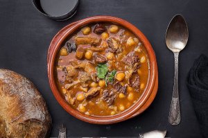 Callos con Garbanzos